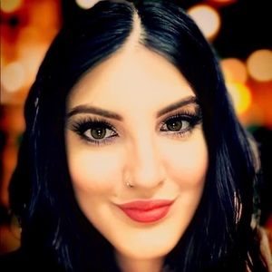 Meet your Posher, Krystal